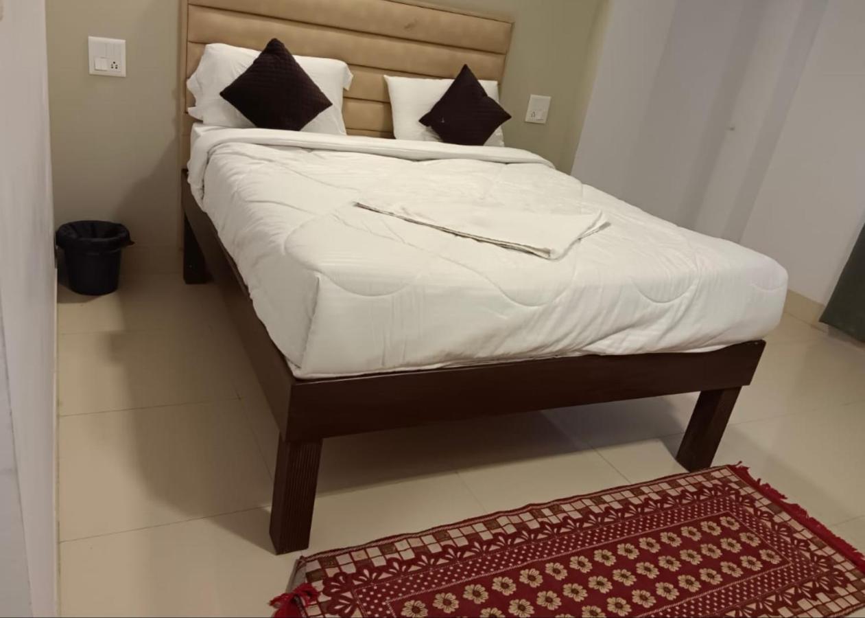 Hotel Amenda International New Delhi Extérieur photo